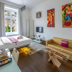 Andrassy Thai Budapeszt